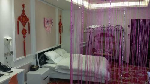Hotel Theme Was Love Jiangwan Branch