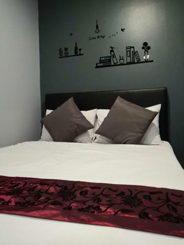 Town View Hotel
