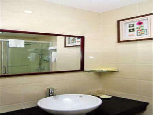 Guangzhou Lucky Hotel