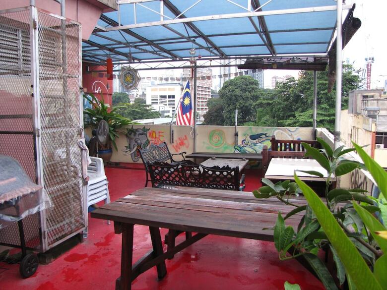 Hostal Oasis Guest House