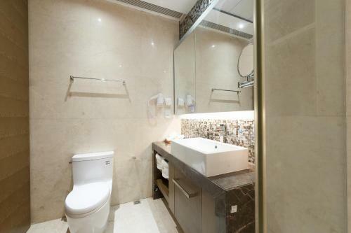 Guangzhou Yicheng Poly Central Pivot Apartment