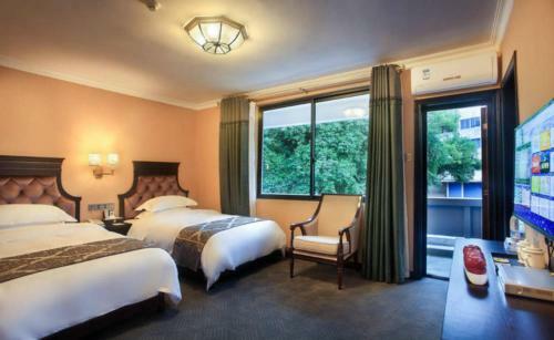 Yu Hill Hotel