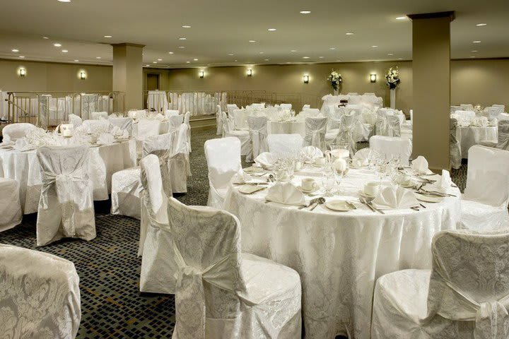 Delta Meadowvale Hotel And Conference Center