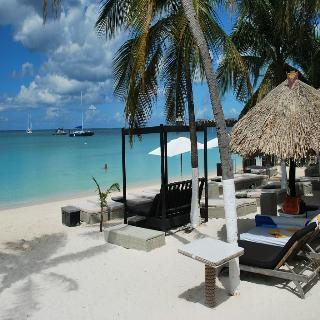 Talk Of The Town Hotel & Beach Club
