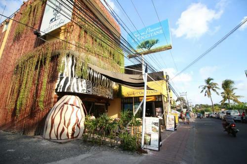 Hotel Seminyak Sky Suites