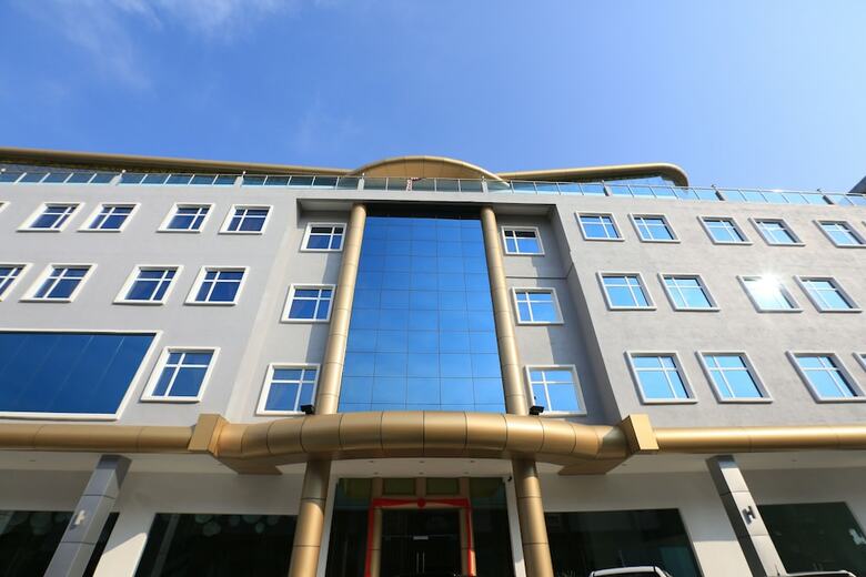 Supreme Hotel