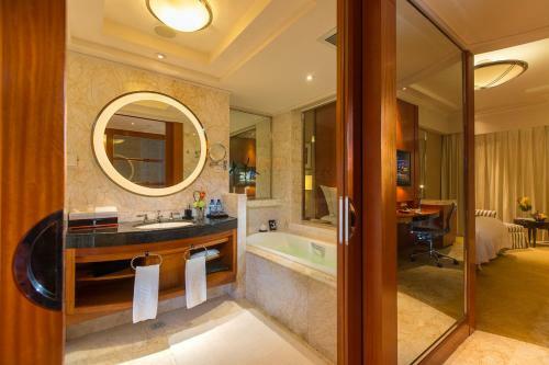 Hotel The Dragon
