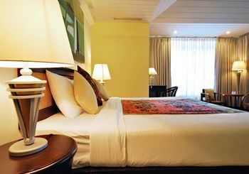 Hotel Baan Bayan