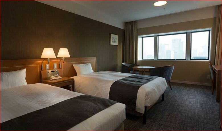Toshi Center Hotel