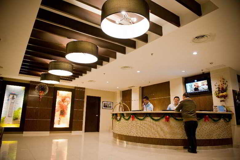Hotel Sixty3