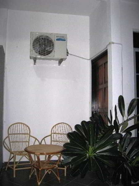Hotel White Lodge