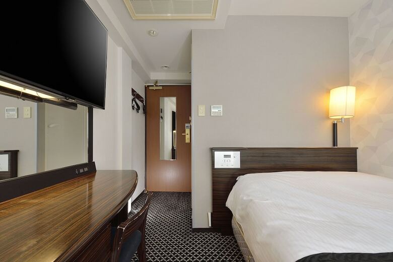 Apa Hotel Yokohama Kannai