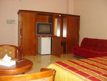 Hotel Golden Oasis