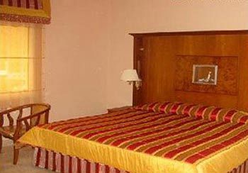 Hotel Golden Oasis