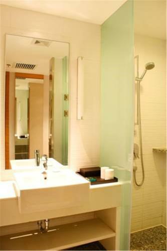 Starway Shanghai Anting Motor City Hotel