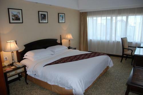 New Era Hotel