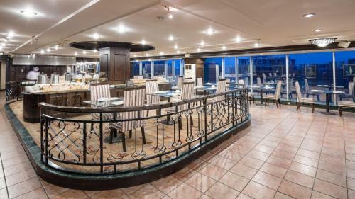 New Era Hotel
