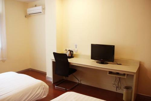 Hotel Hanting Express Lanzhou Wuquan Square