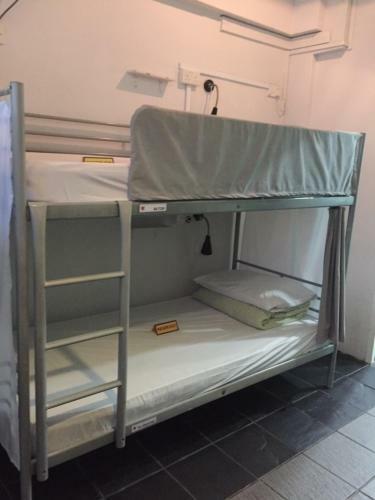 Burrow Hostel @ Pagoda
