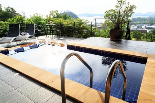 Hilltop Sunset Villa
