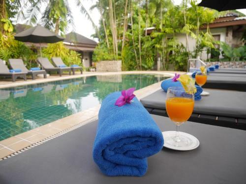 Hotel Bangtao Beach Chalet Resort
