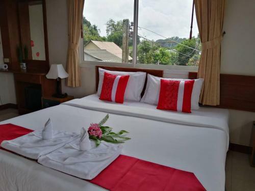Hotel Baan Chayna Lounge Resort
