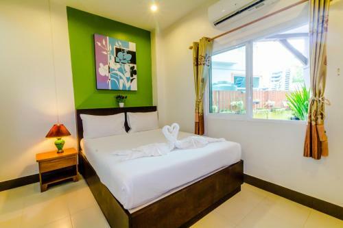 Hostal Baan Yuyen Karon Guesthouse