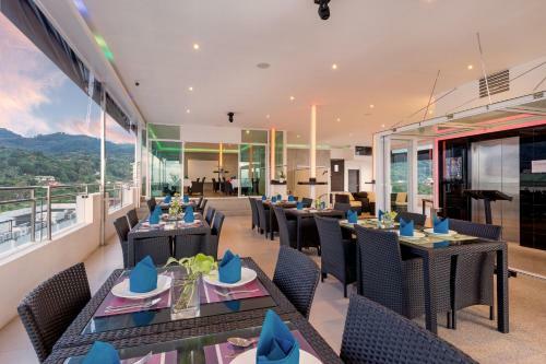 Grand Sunset Hotel
