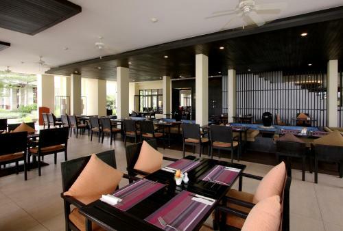 Hotel Apsara Beachfront Resort & Villa