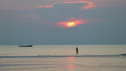 Hotel Apsara Beachfront Resort & Villa