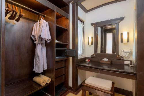 Hotel The Village Resort & Spa