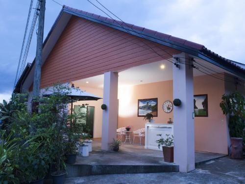 Bed & Breakfast Les Fleurs House