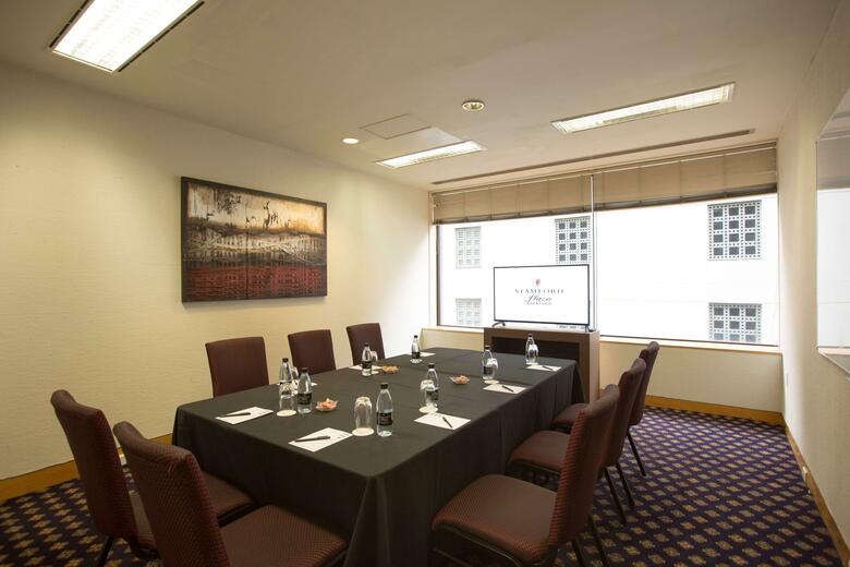 Hotel Stamford Plaza