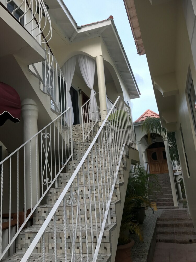 Hotel Rayon (.)