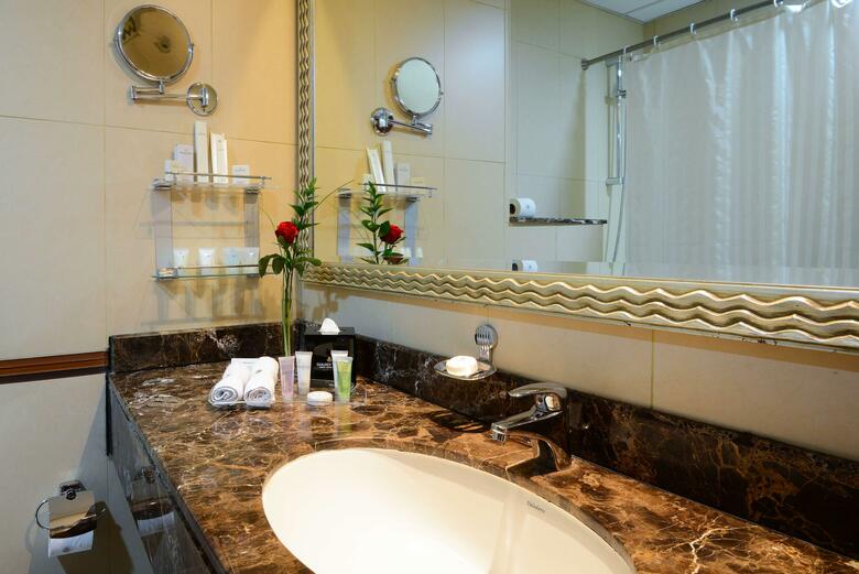 Hotel Golden Tulip Al Barsha