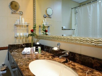 Hotel Golden Tulip Al Barsha