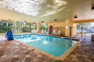 Hotel Comfort Suites