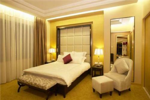Romanjoy International Hotel
