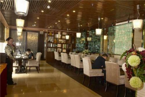 Romanjoy International Hotel