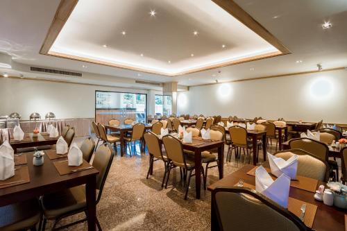 Hotel Airport Resort