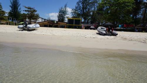 Hotel Tt Naiyang Beach Phuket