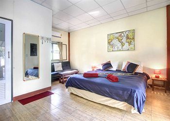 Phuket Airport Bed & Breakfast