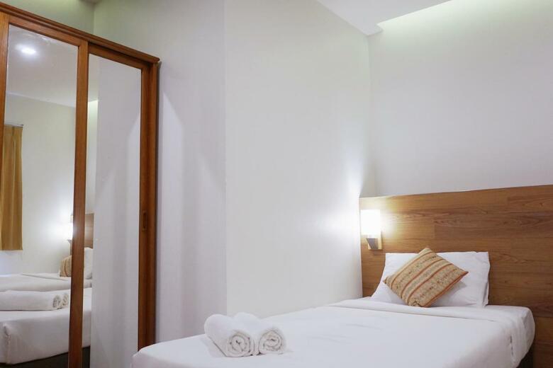 Hostal Pensiri House