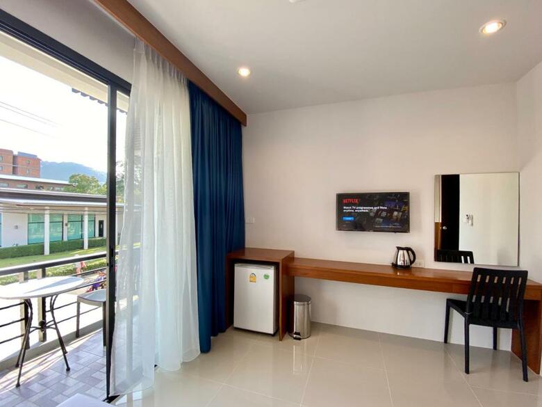Hostal Pensiri House