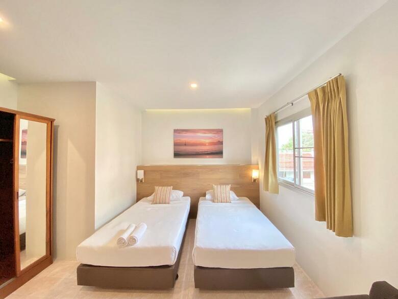Hostal Pensiri House