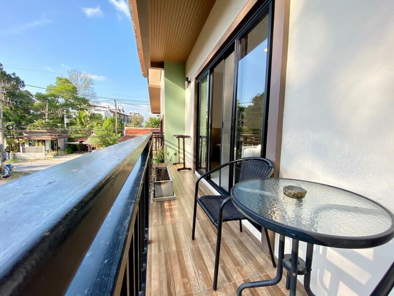Hostal Pensiri House