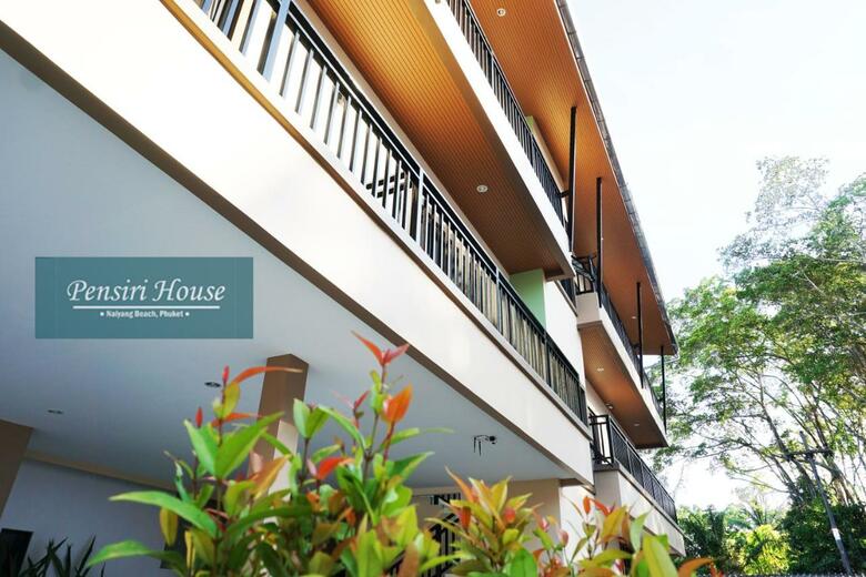 Hostal Pensiri House