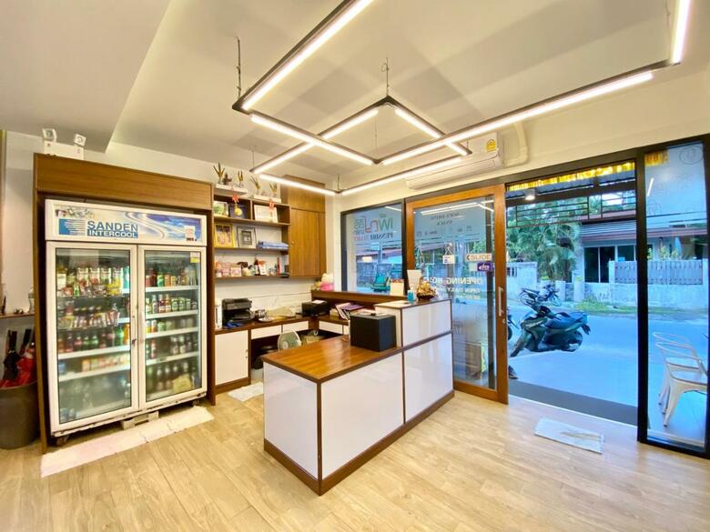 Hostal Pensiri House