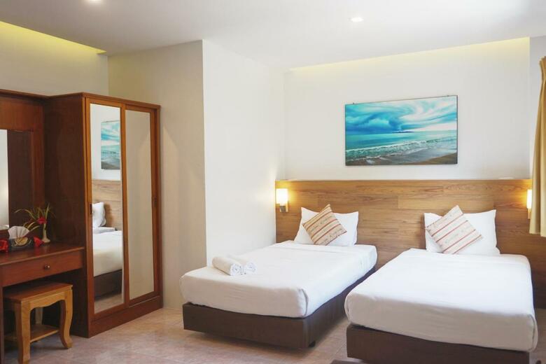 Hostal Pensiri House