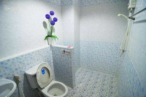 Hostal The Famous House - Jomtien